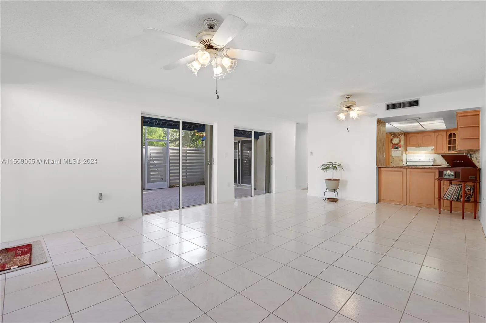 596 NW 97th Ave