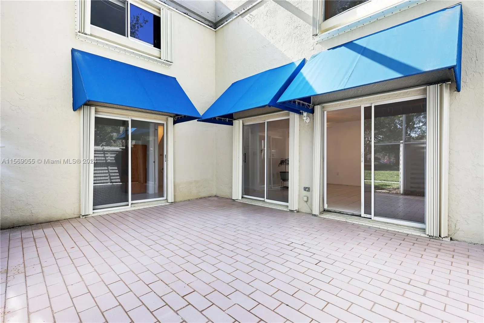 596 NW 97th Ave