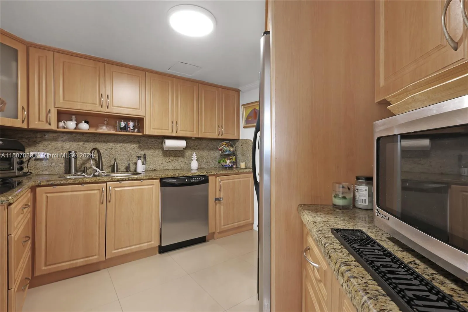 801 Brickell Bay Dr # 1070