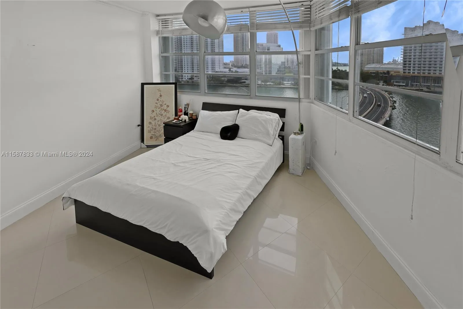 801 Brickell Bay Dr # 1070