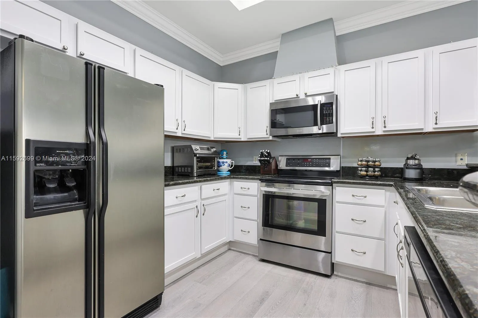 525 SW 18th Ave # 21