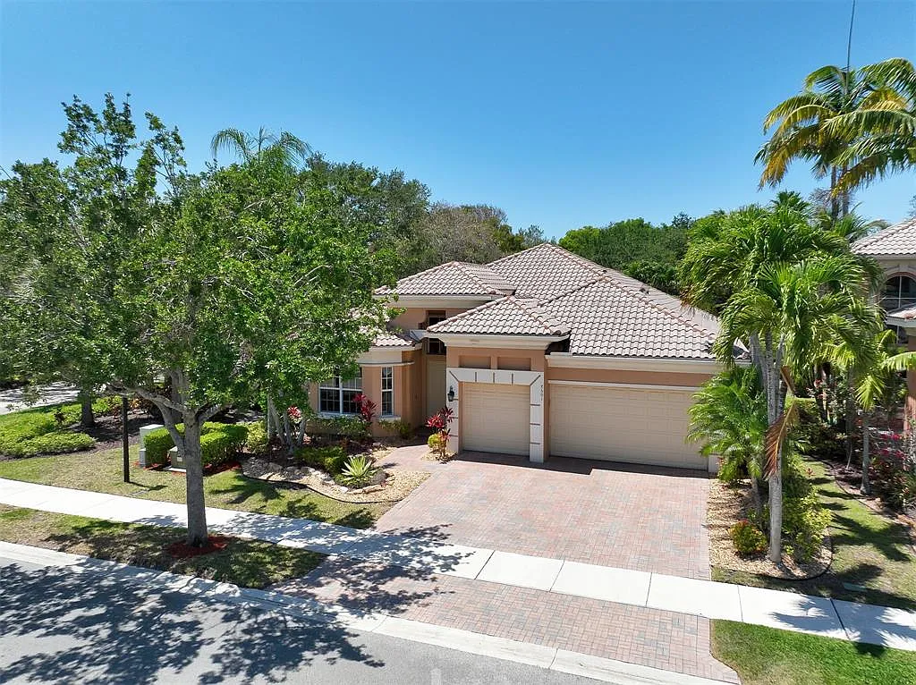 7501 NW 115th Ter