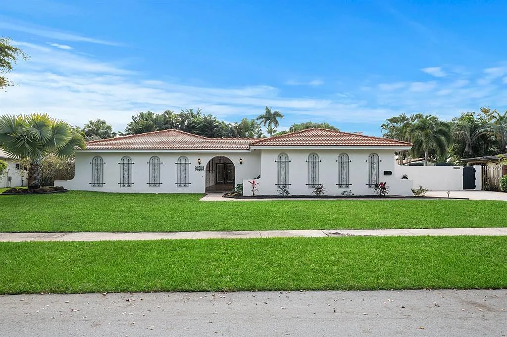 6980 SW 8th Ct, Plantation